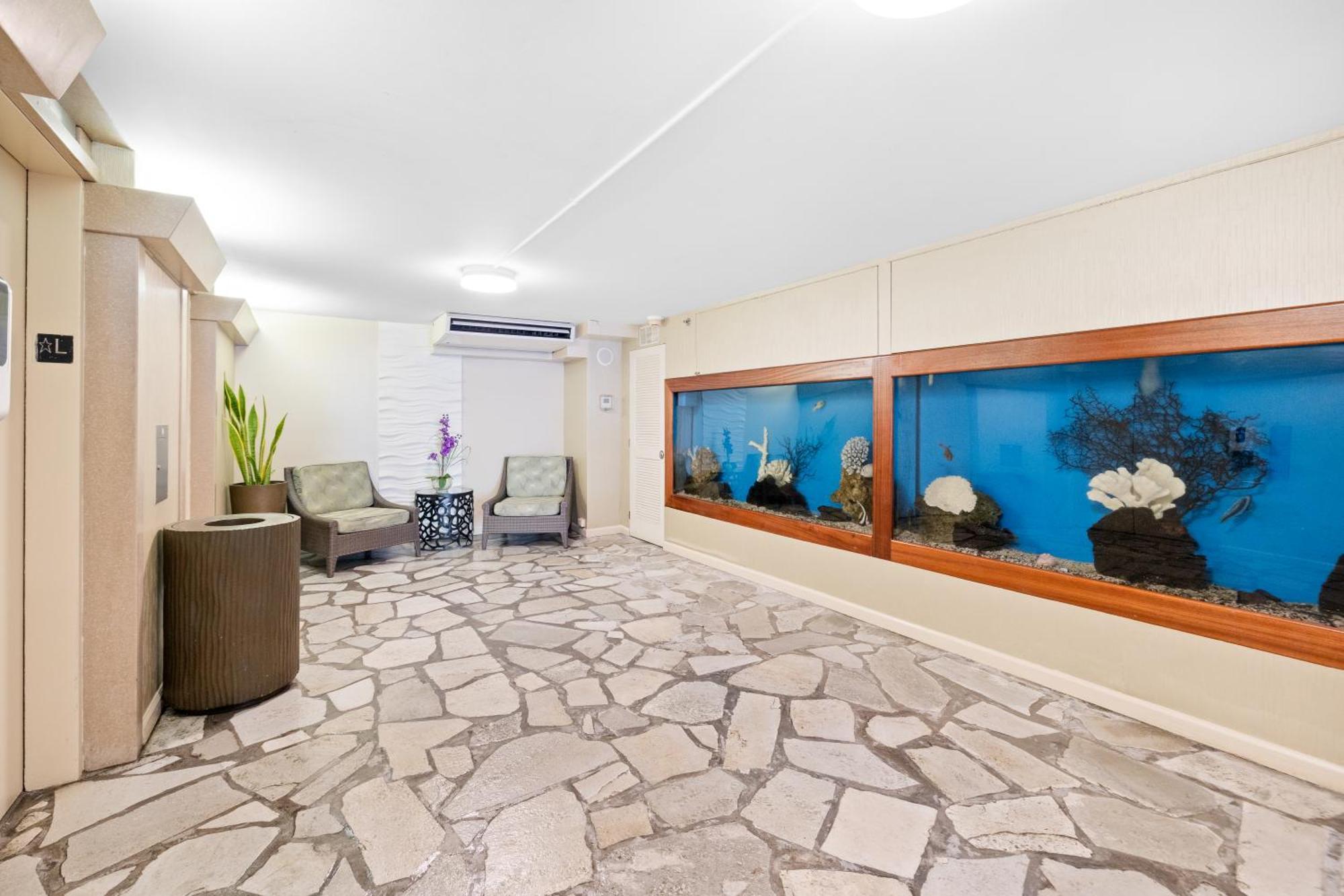 Steps To Waikiki Beach! Newly Renovated With 75" Tv Honolulu Exteriér fotografie