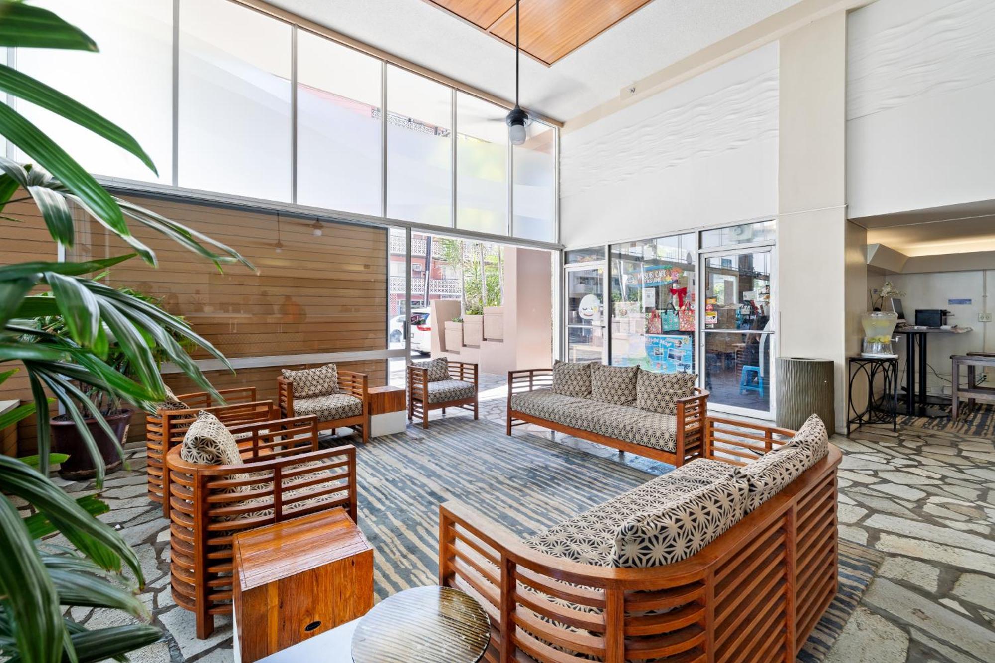 Steps To Waikiki Beach! Newly Renovated With 75" Tv Honolulu Exteriér fotografie