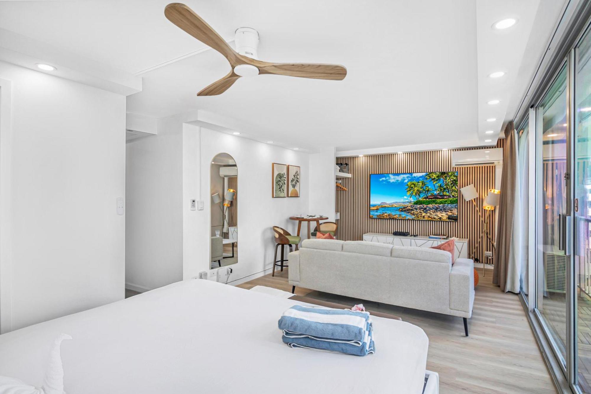 Steps To Waikiki Beach! Newly Renovated With 75" Tv Honolulu Exteriér fotografie